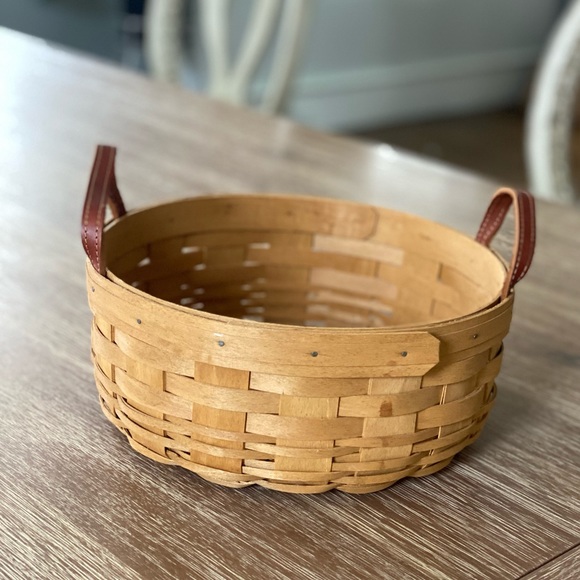 Longaberger Accents Longaberger Round Woven Basket Leather Handles